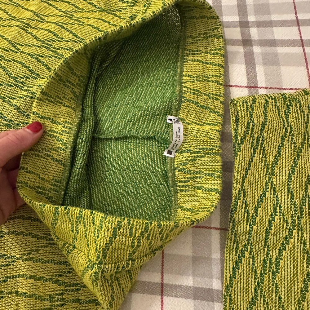 Zara Lime Green woman stuff - Picture 2 of 16
